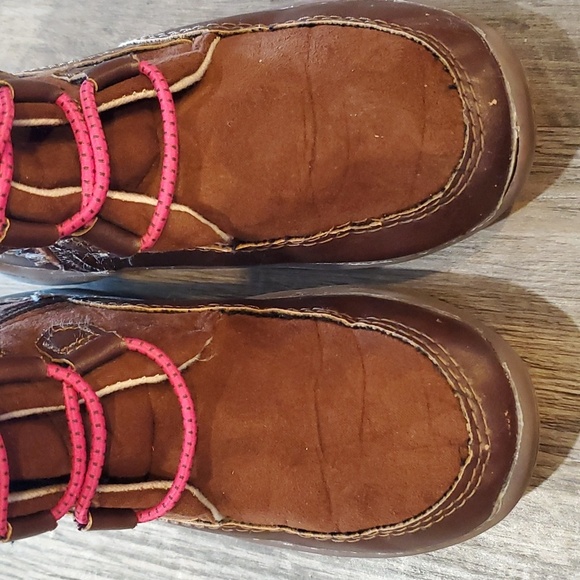 OshKosh Winter Boots Size 11 - Picture 4 of 7